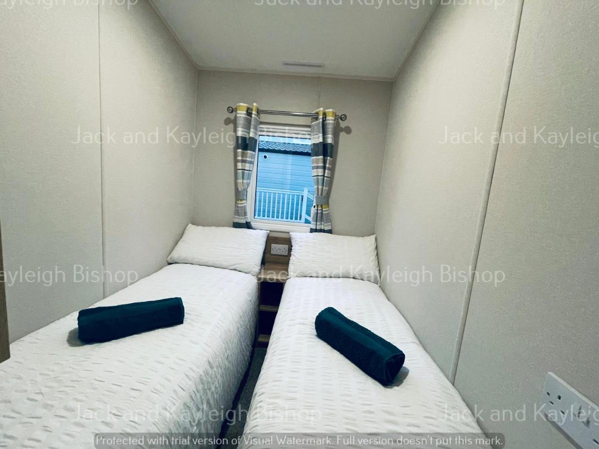 3-Bedroom Holiday Home With Valley Views Newquay  Bagian luar foto