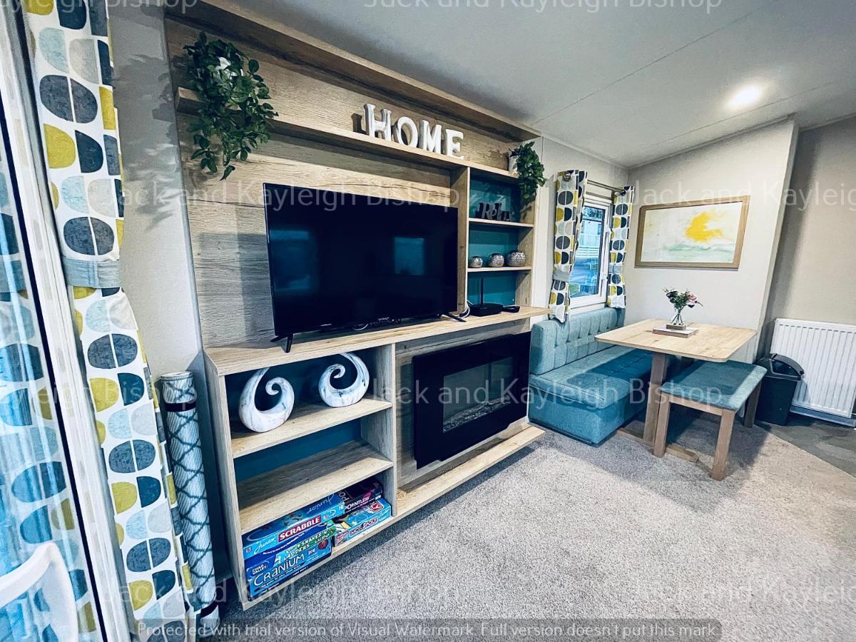 3-Bedroom Holiday Home With Valley Views Newquay  Bagian luar foto
