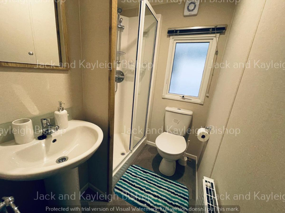 3-Bedroom Holiday Home With Valley Views Newquay  Bagian luar foto