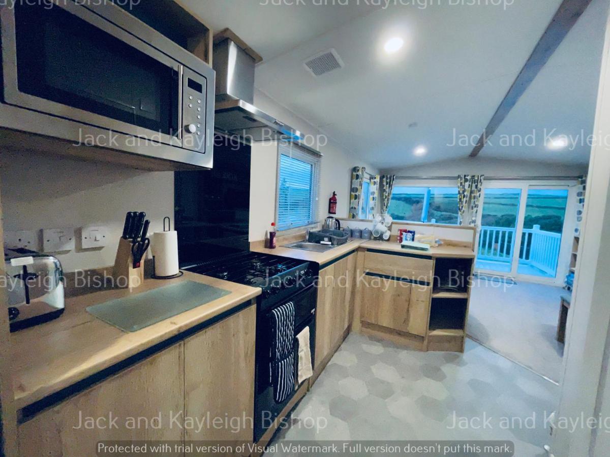 3-Bedroom Holiday Home With Valley Views Newquay  Bagian luar foto
