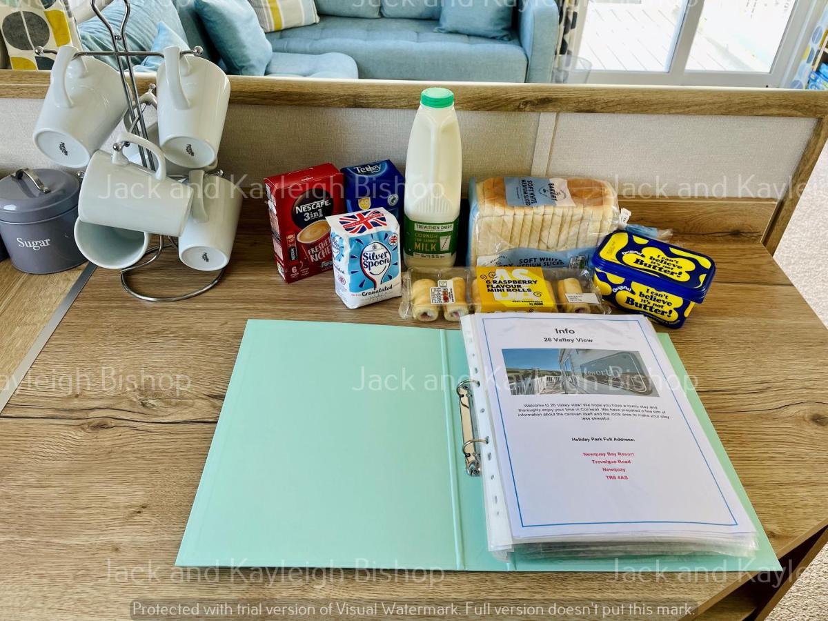 3-Bedroom Holiday Home With Valley Views Newquay  Bagian luar foto